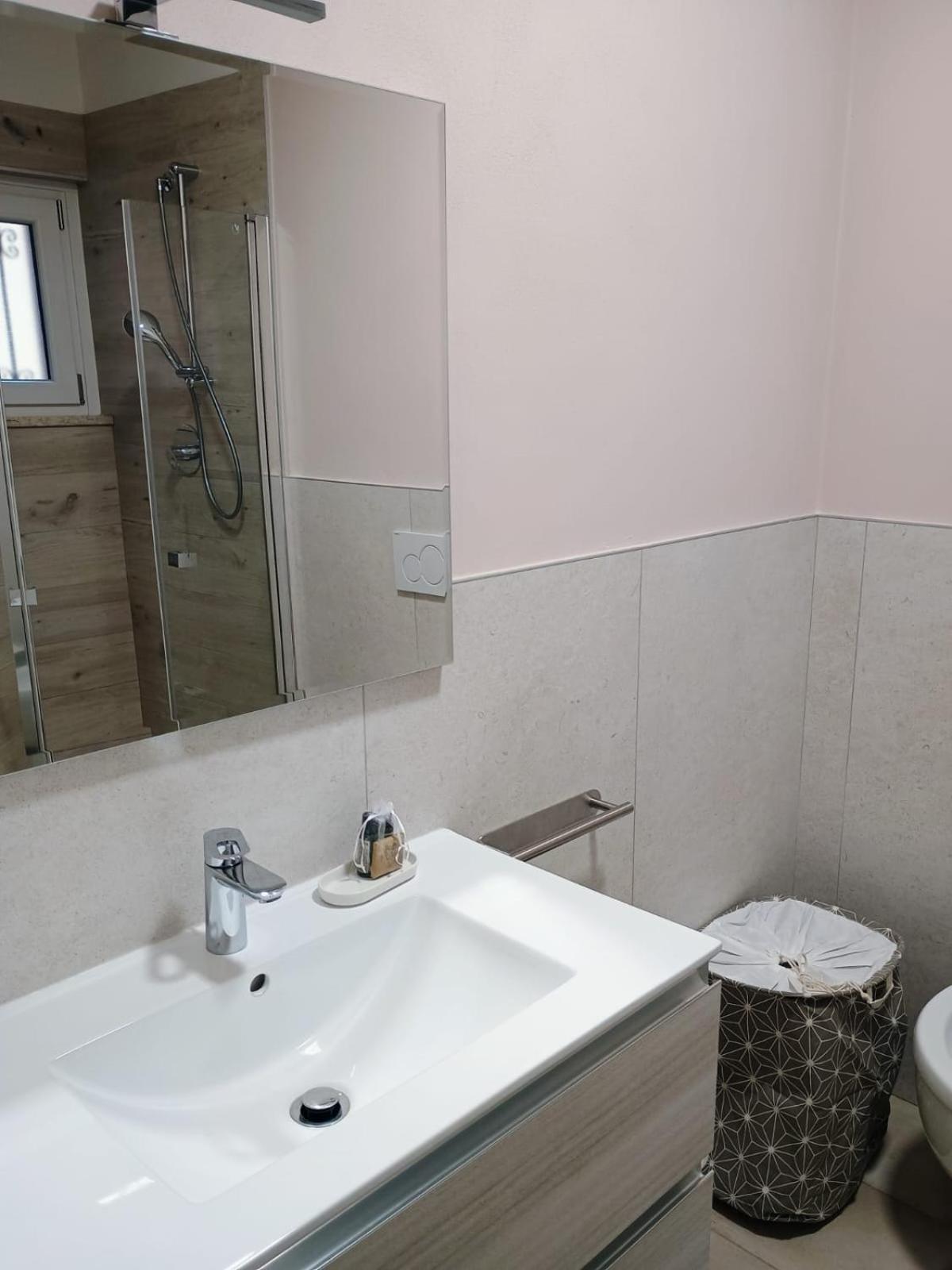 Casa Viola Lazise Lago E Relax! מראה חיצוני תמונה